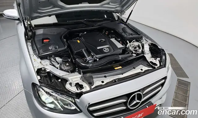 Mercedes-Benz E-Class 2019 2.0 автомат (гидро), миниатюра 6