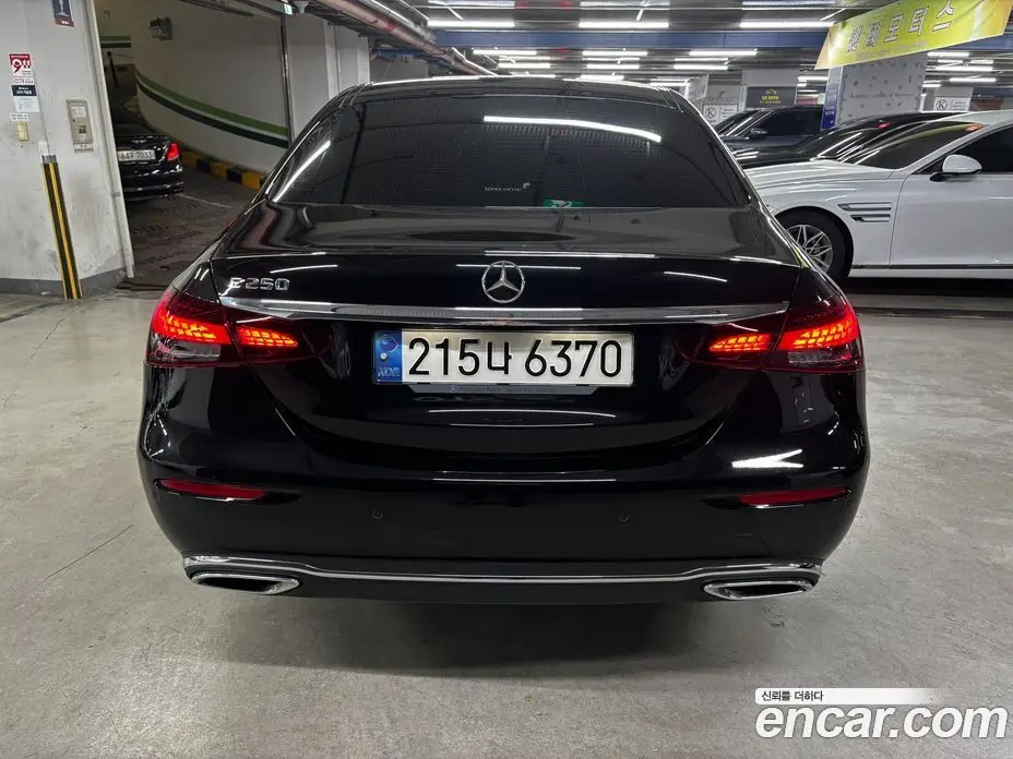 Mercedes-Benz E-Class 2022 2.0 автомат (гидро), фото 4 Mercedes-Benz E-Class 2022 2.0 автомат (гидро), фото 4
