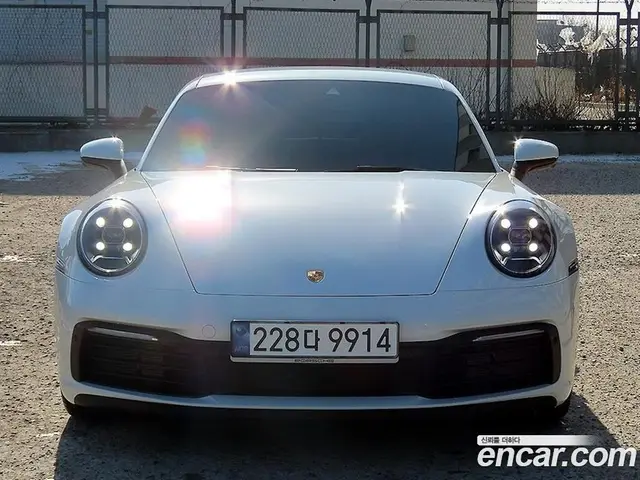 Porsche 911 2024 3.0 автомат (гидро), миниатюра 3