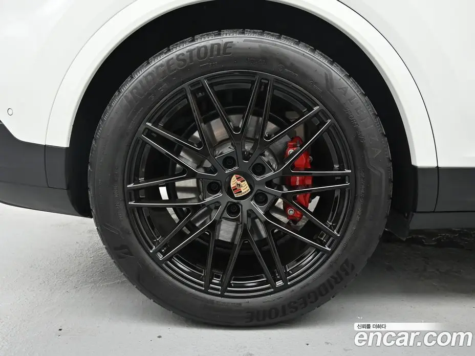 Porsche Cayenne 2025 3.0 автомат (гидро), фото 5