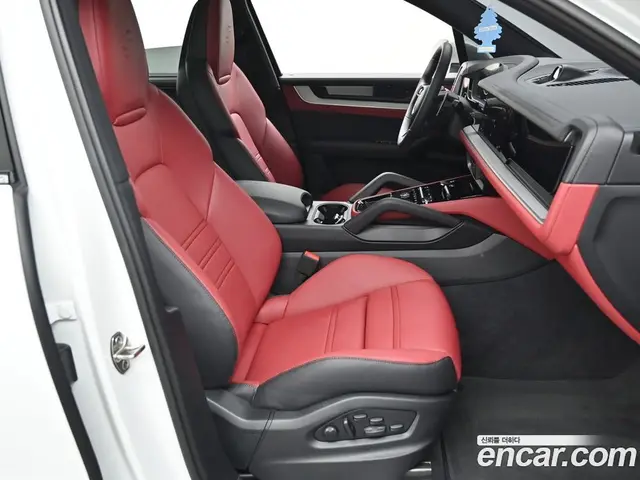 Porsche Cayenne 2025 3.0 автомат (гидро), миниатюра 10