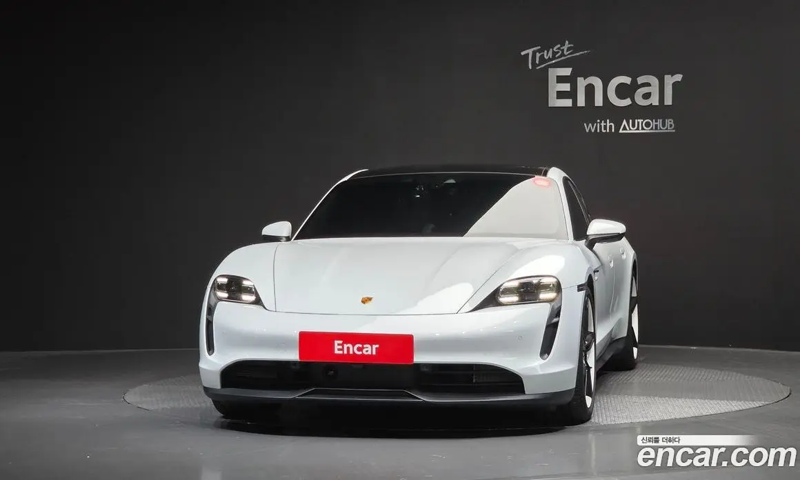 Porsche Taycan 2023 0.1 автомат (гидро), фото 3