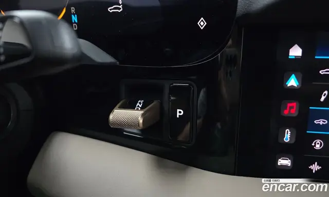 Porsche Taycan 2023 0.1 автомат (гидро), миниатюра 9