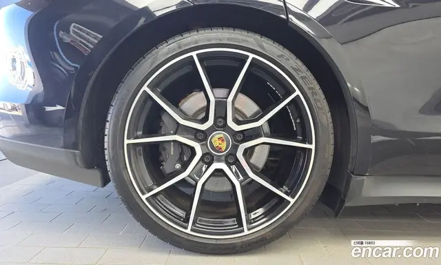Porsche Taycan 2023 0.1 автомат (гидро), миниатюра 5 Porsche Taycan 2023 0.1 автомат (гидро), миниатюра 5