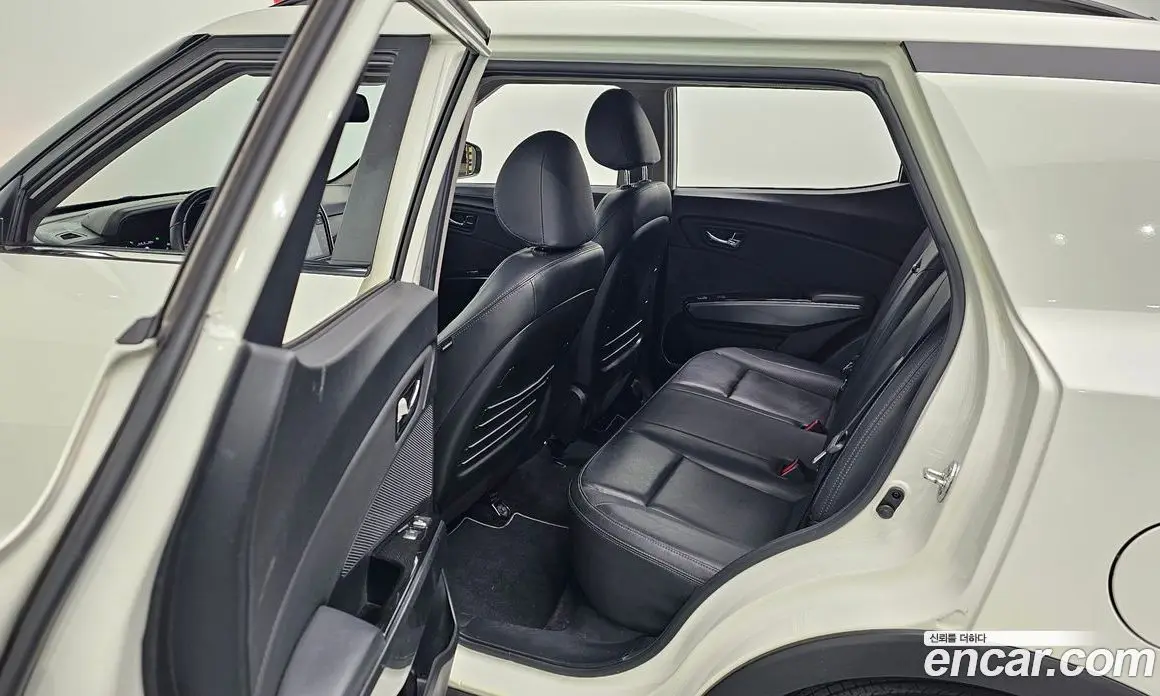 SsangYong TIBOLI 2022 1.5 автомат (гидро), фото 12 SsangYong TIBOLI 2022 1.5 автомат (гидро), фото 12