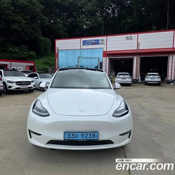 Tesla Model Y 2021 0.2 автомат (гидро), фото 1 Tesla Model Y 2021 0.2 автомат (гидро), фото 1