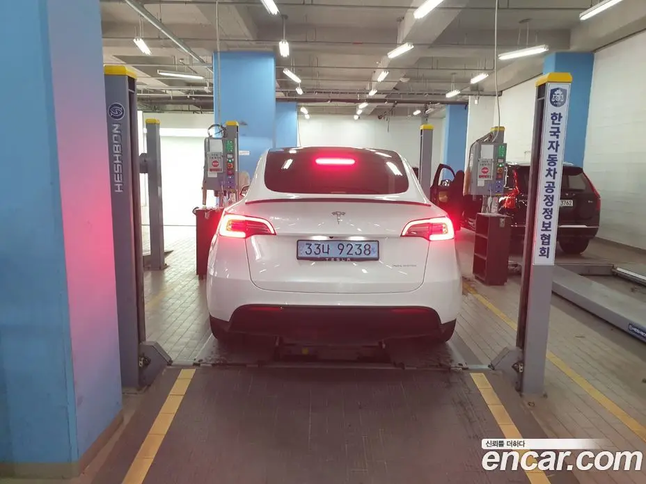 Tesla Model Y 2021 0.2 автомат (гидро), фото 20 Tesla Model Y 2021 0.2 автомат (гидро), фото 20