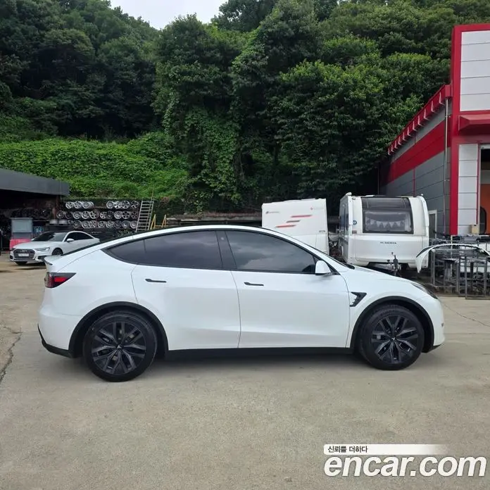 Tesla Model Y 2021 0.2 автомат (гидро), фото 7 Tesla Model Y 2021 0.2 автомат (гидро), фото 7