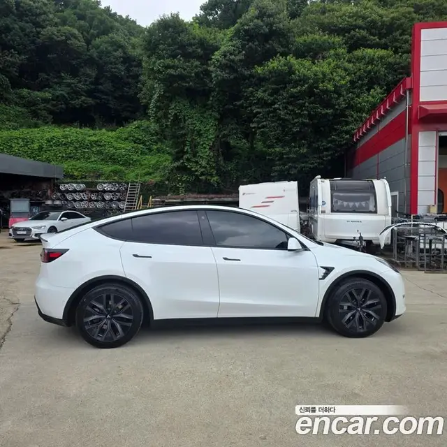 Tesla Model Y 2021 0.2 автомат (гидро), миниатюра 7 Tesla Model Y 2021 0.2 автомат (гидро), миниатюра 7
