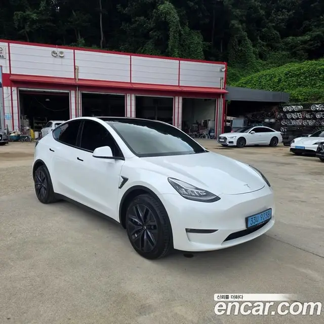 Tesla Model Y 2021 0.2 автомат (гидро), миниатюра 8 Tesla Model Y 2021 0.2 автомат (гидро), миниатюра 8