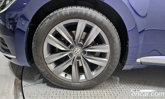 Volkswagen Arteon 2018 2.0 автомат (гидро), миниатюра 5 Volkswagen Arteon 2018 2.0 автомат (гидро), миниатюра 5