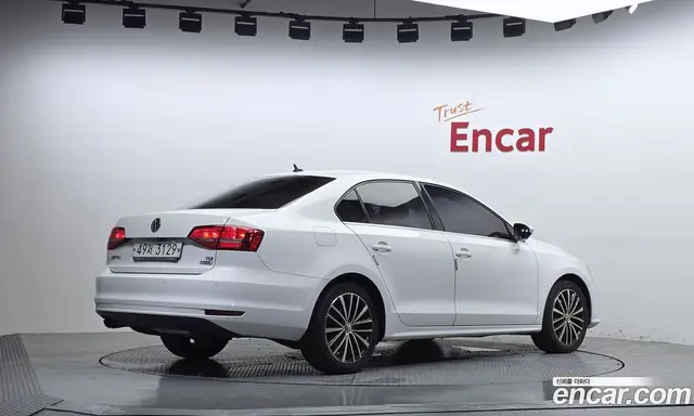 Volkswagen Jetta 2015 2.0 автомат (гидро), миниатюра 2