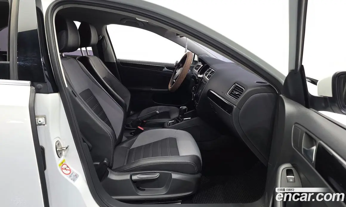 Volkswagen Jetta 2015 2.0 автомат (гидро), фото 12