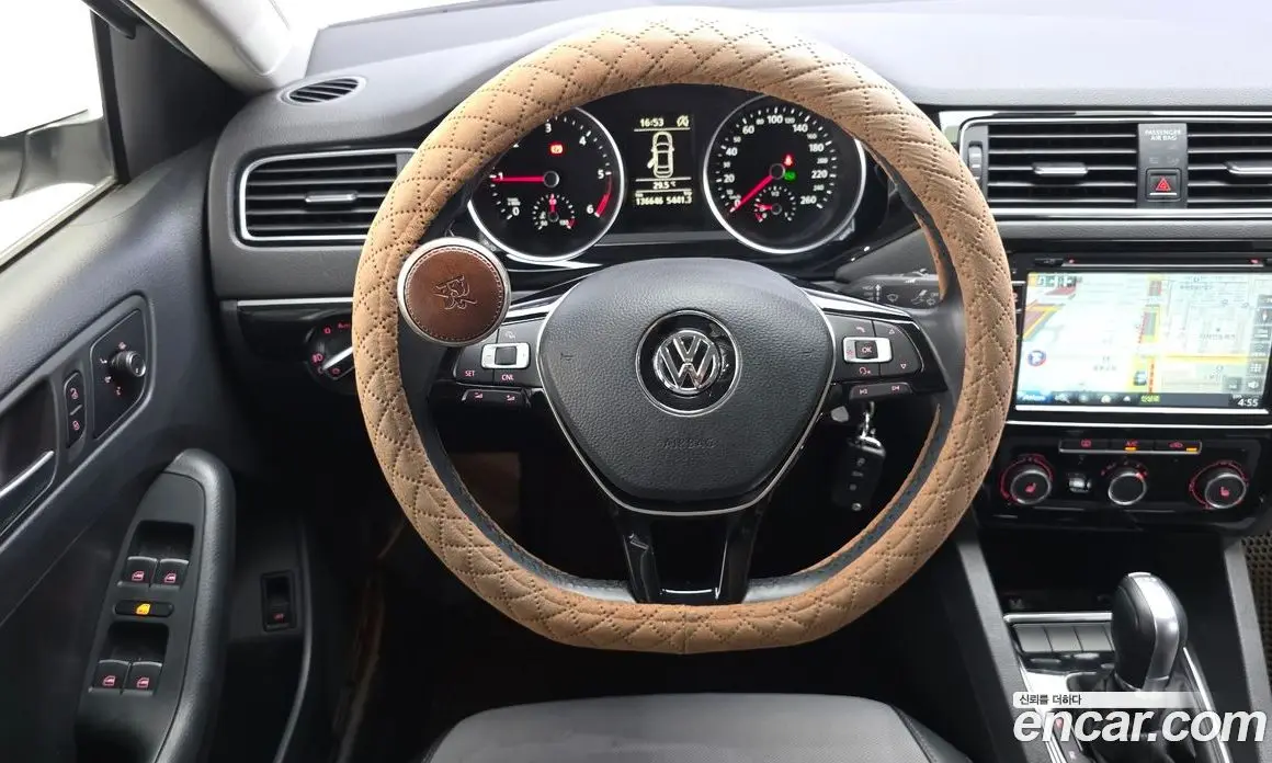 Volkswagen Jetta 2015 2.0 автомат (гидро), фото 13