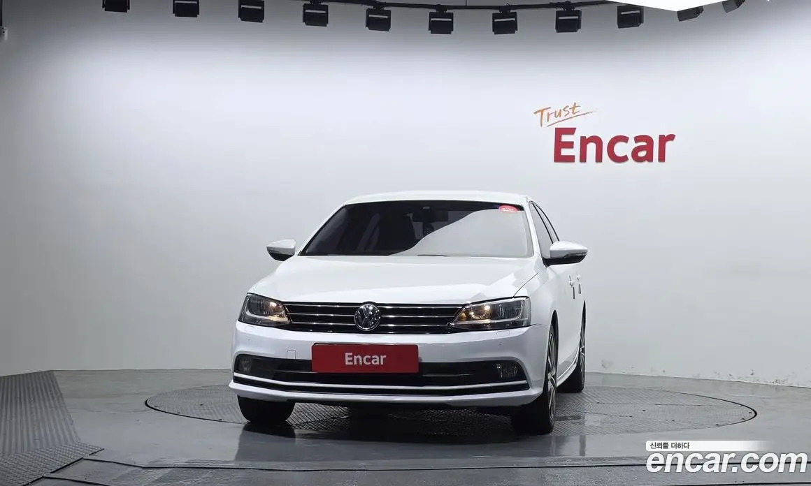 Volkswagen Jetta 2015 2.0 автомат (гидро), фото 3