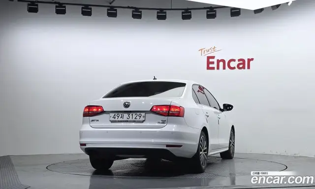 Volkswagen Jetta 2015 2.0 автомат (гидро), миниатюра 4
