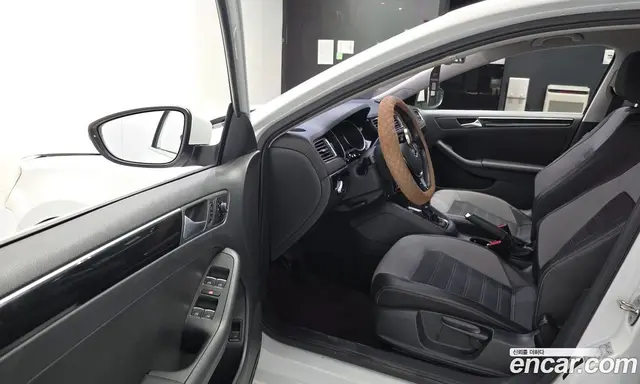 Volkswagen Jetta 2015 2.0 автомат (гидро), миниатюра 10