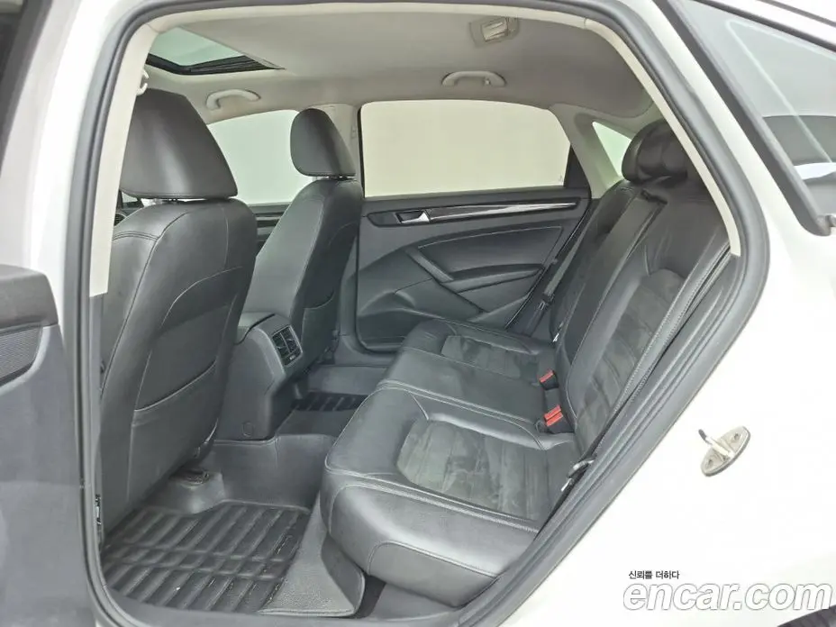 Volkswagen Passat 2015 2.0 автомат (гидро), фото 11 Volkswagen Passat 2015 2.0 автомат (гидро), фото 11