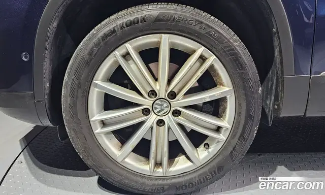 Volkswagen Tiguan 2013 2.0 автомат (гидро), миниатюра 5