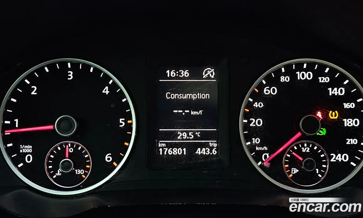 Volkswagen Tiguan 2013 2.0 автомат (гидро), фото 8