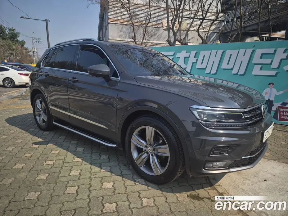 Volkswagen Tiguan 2018 2.0 автомат (гидро), фото 3 Volkswagen Tiguan 2018 2.0 автомат (гидро), фото 3