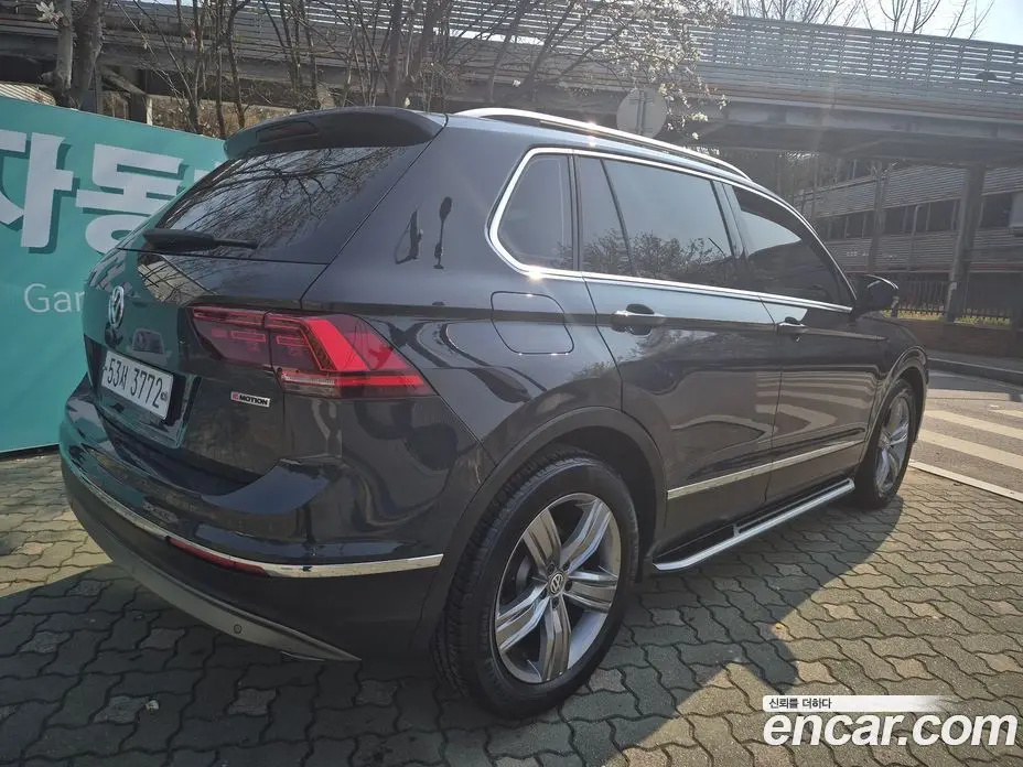 Volkswagen Tiguan 2018 2.0 автомат (гидро), фото 4 Volkswagen Tiguan 2018 2.0 автомат (гидро), фото 4