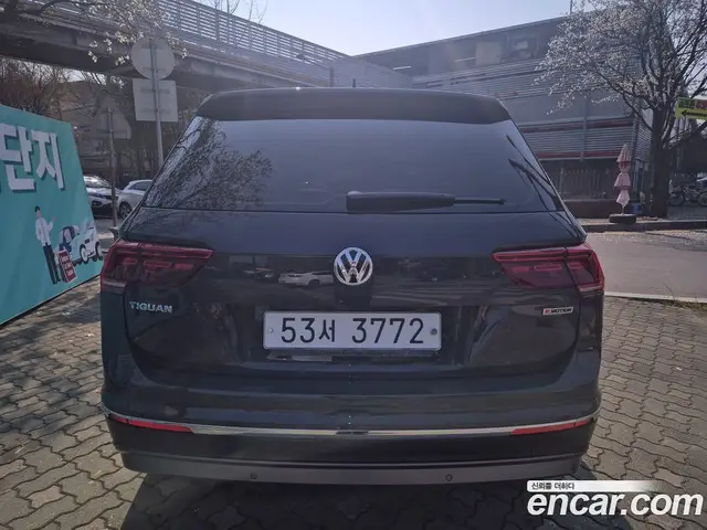 Volkswagen Tiguan 2018 2.0 автомат (гидро), миниатюра 5 Volkswagen Tiguan 2018 2.0 автомат (гидро), миниатюра 5
