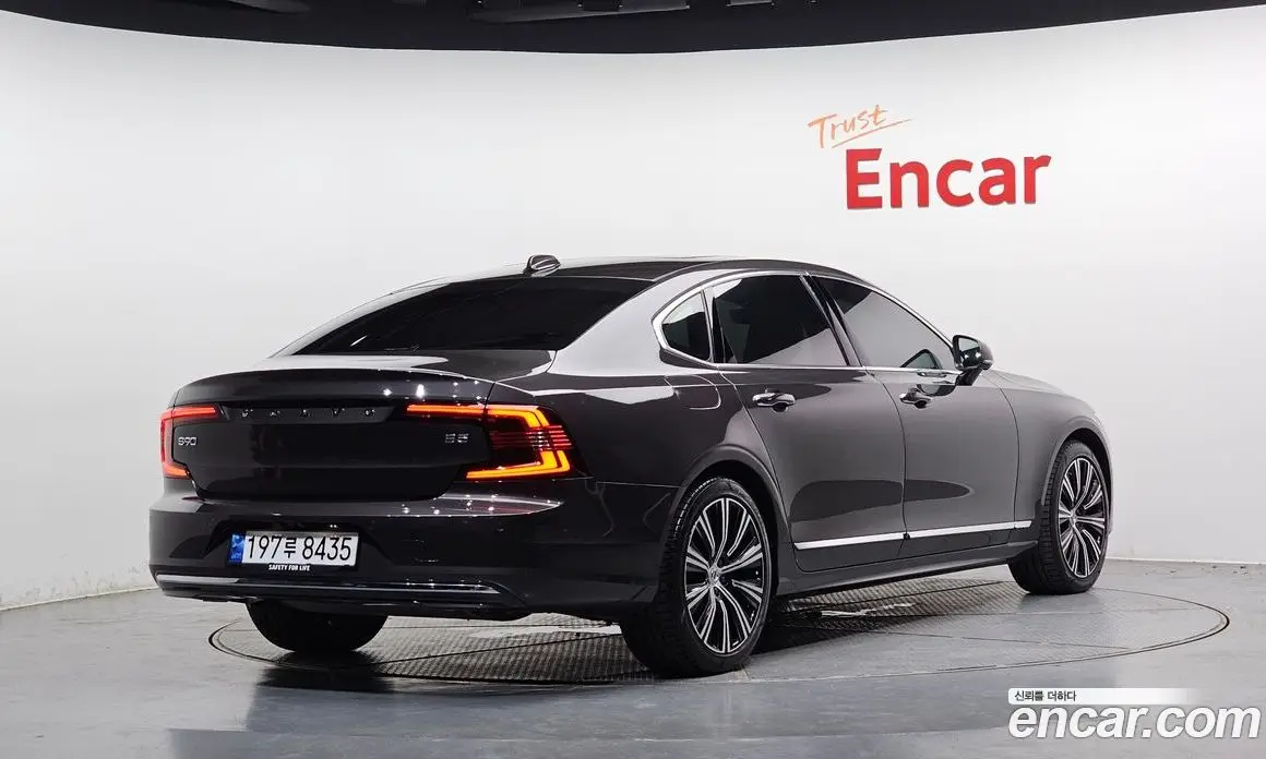 Volvo S90 2023 2.0 автомат (гидро), фото 2 Volvo S90 2023 2.0 автомат (гидро), фото 2