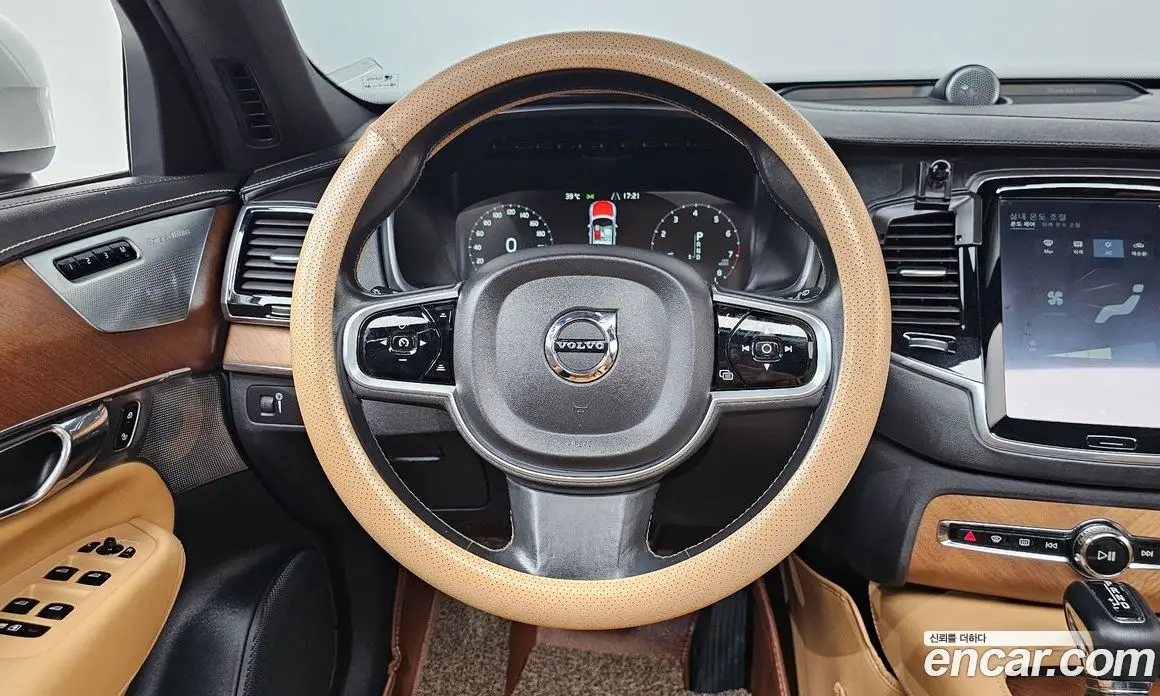 Volvo XC90 2016 2.0 автомат (гидро), фото 13 Volvo XC90 2016 2.0 автомат (гидро), фото 13