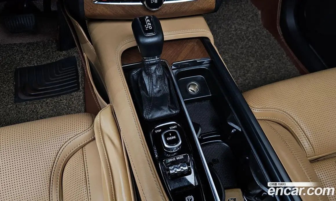 Volvo XC90 2016 2.0 автомат (гидро), фото 9 Volvo XC90 2016 2.0 автомат (гидро), фото 9