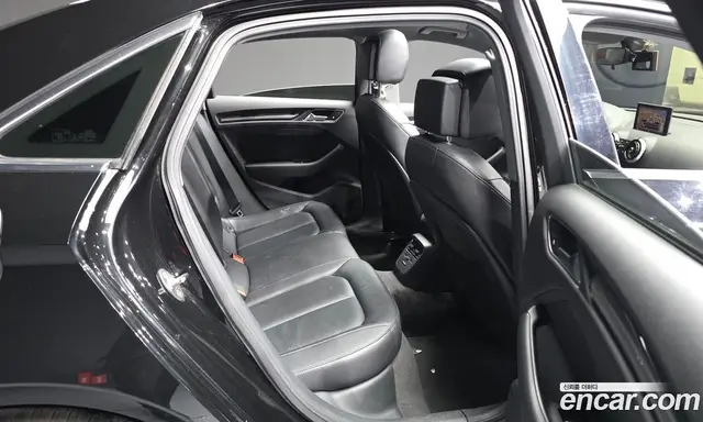 Audi A3 2018 2.0 автомат (гидро), миниатюра 12