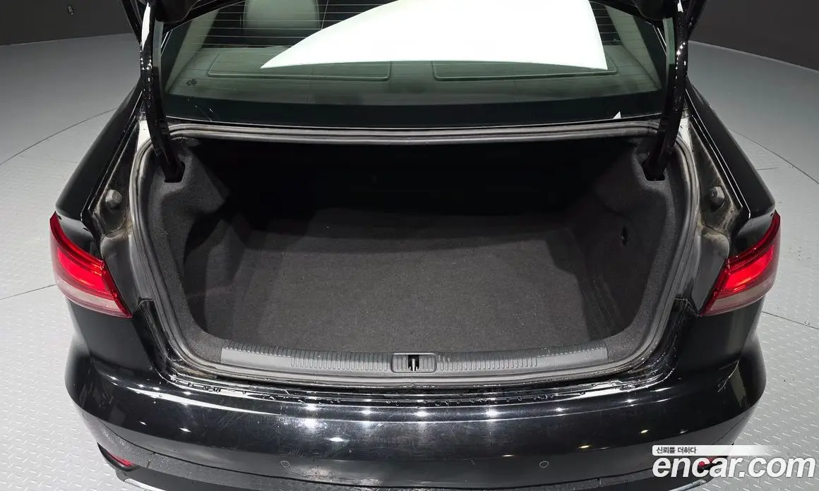 Audi A3 2018 2.0 автомат (гидро), фото 20 Audi A3 2018 2.0 автомат (гидро), фото 20