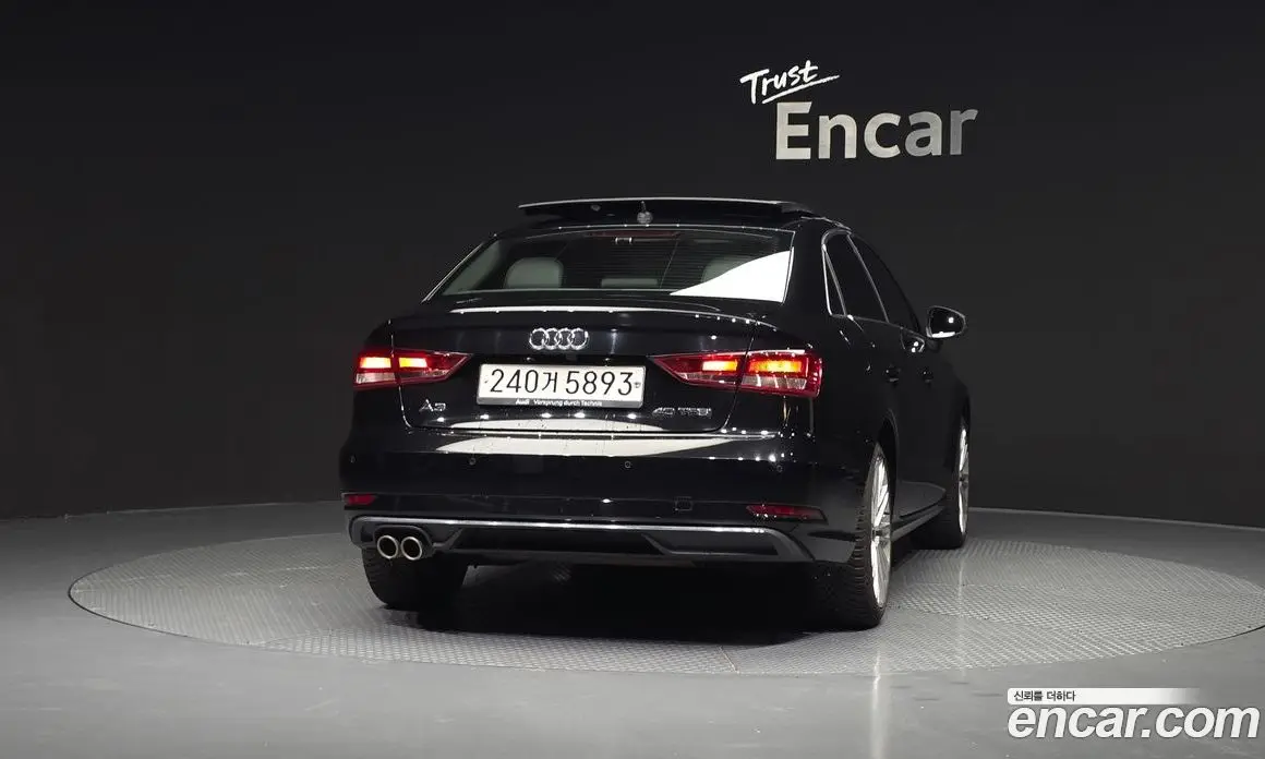 Audi A3 2018 2.0 автомат (гидро), фото 4 Audi A3 2018 2.0 автомат (гидро), фото 4