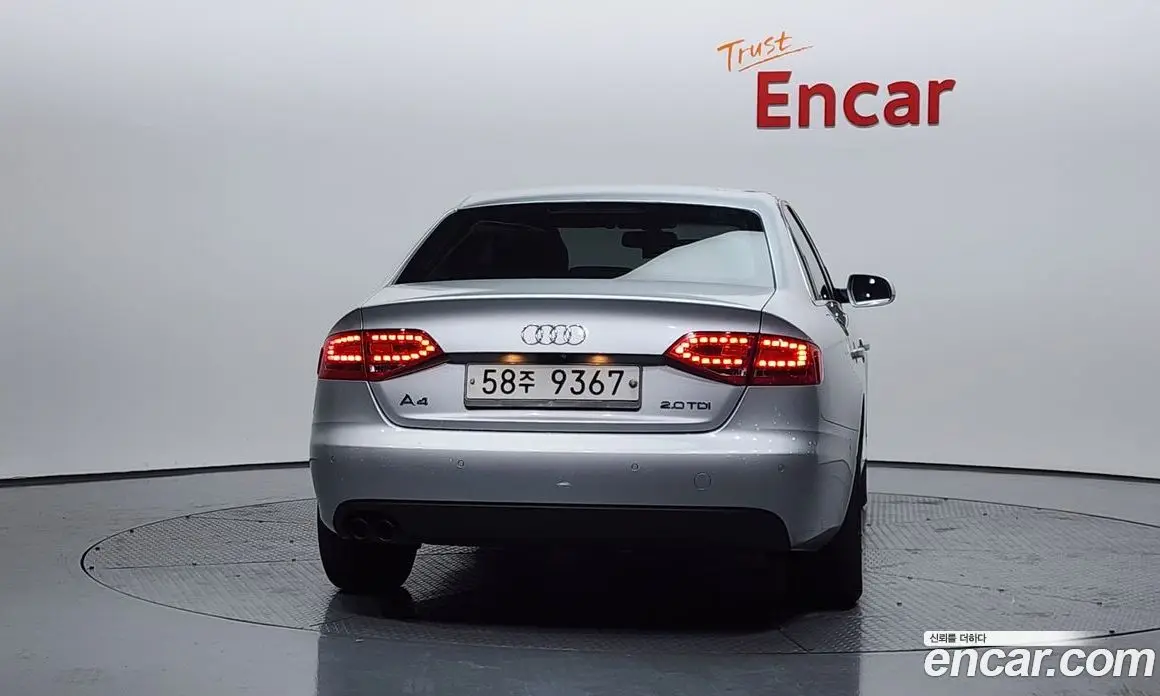 Audi A4 2012 2.0 автомат (гидро), фото 4
