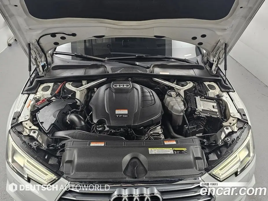 Audi A4 2019 2.0 автомат (гидро), фото 5