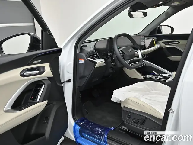 Audi Q5 2025 2.0 автомат (гидро), миниатюра 12