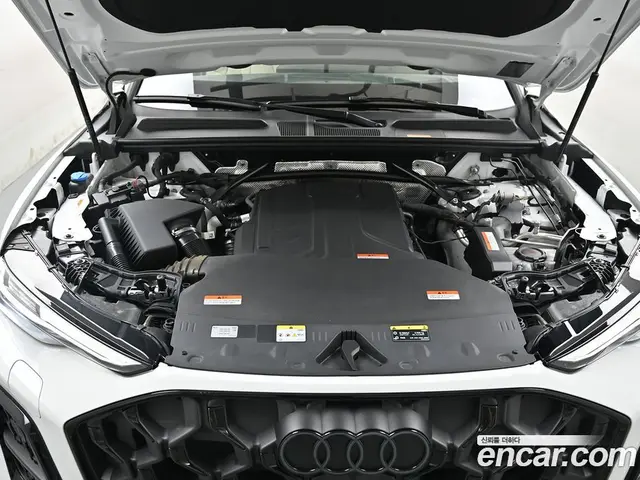 Audi Q5 2025 2.0 автомат (гидро), миниатюра 6