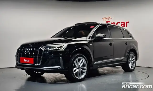 Audi Q7, 2023, 24 068 км