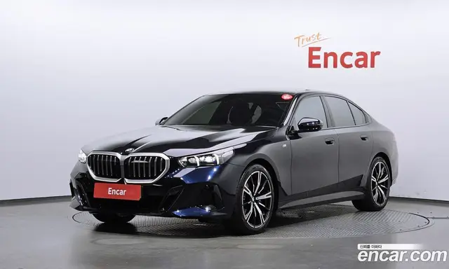 BMW 5 серия, 2025, 10 196 км