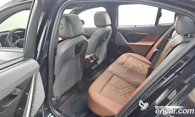 BMW 5 серия 2025 2.0 автомат (гидро), миниатюра 11 BMW 5 серия 2025 2.0 автомат (гидро), миниатюра 11