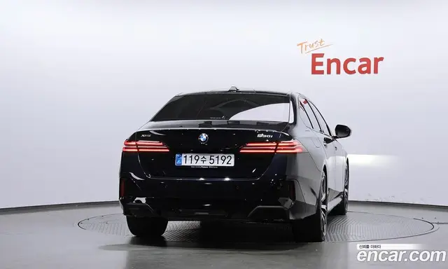 BMW 5 серия 2025 2.0 автомат (гидро), миниатюра 4 BMW 5 серия 2025 2.0 автомат (гидро), миниатюра 4