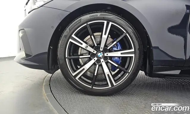 BMW 5 серия 2025 2.0 автомат (гидро), миниатюра 5 BMW 5 серия 2025 2.0 автомат (гидро), миниатюра 5