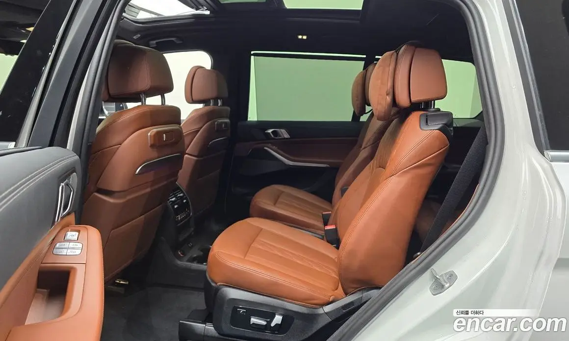 BMW X7 2024 3.0 автомат (гидро), фото 12