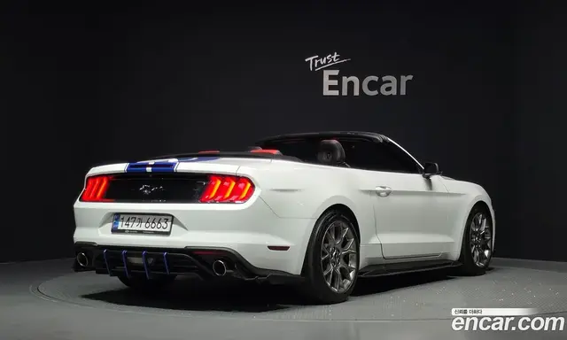 Ford Mustang 2019 2.3 автомат (гидро), миниатюра 2