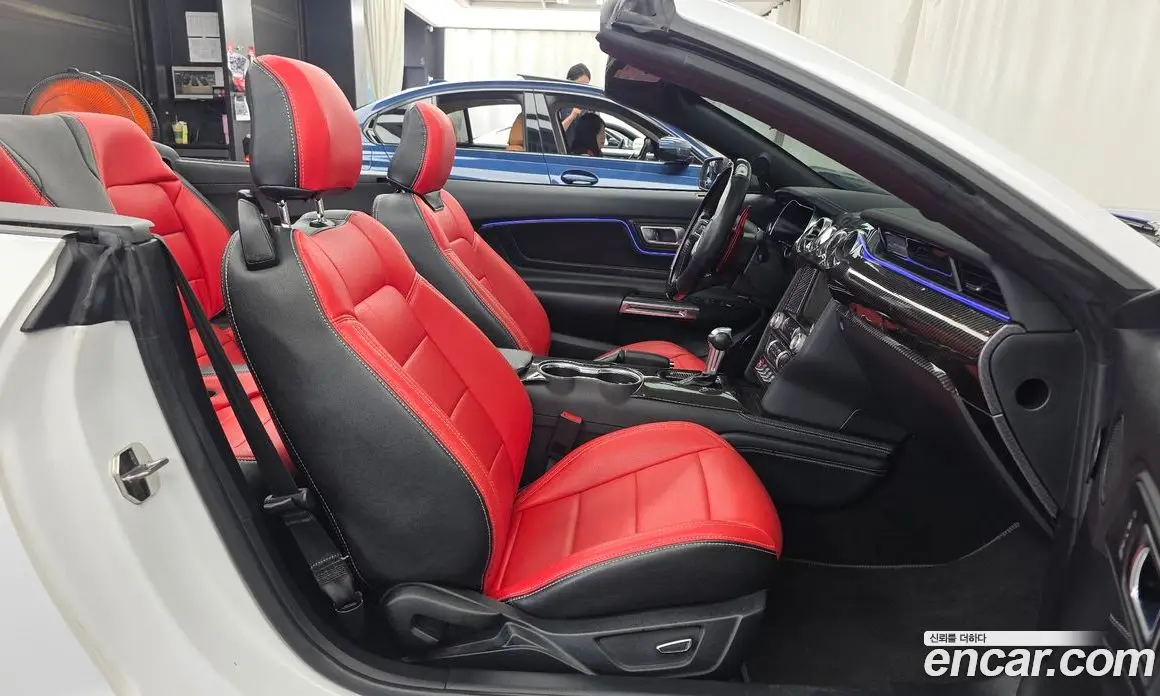 Ford Mustang 2019 2.3 автомат (гидро), фото 11