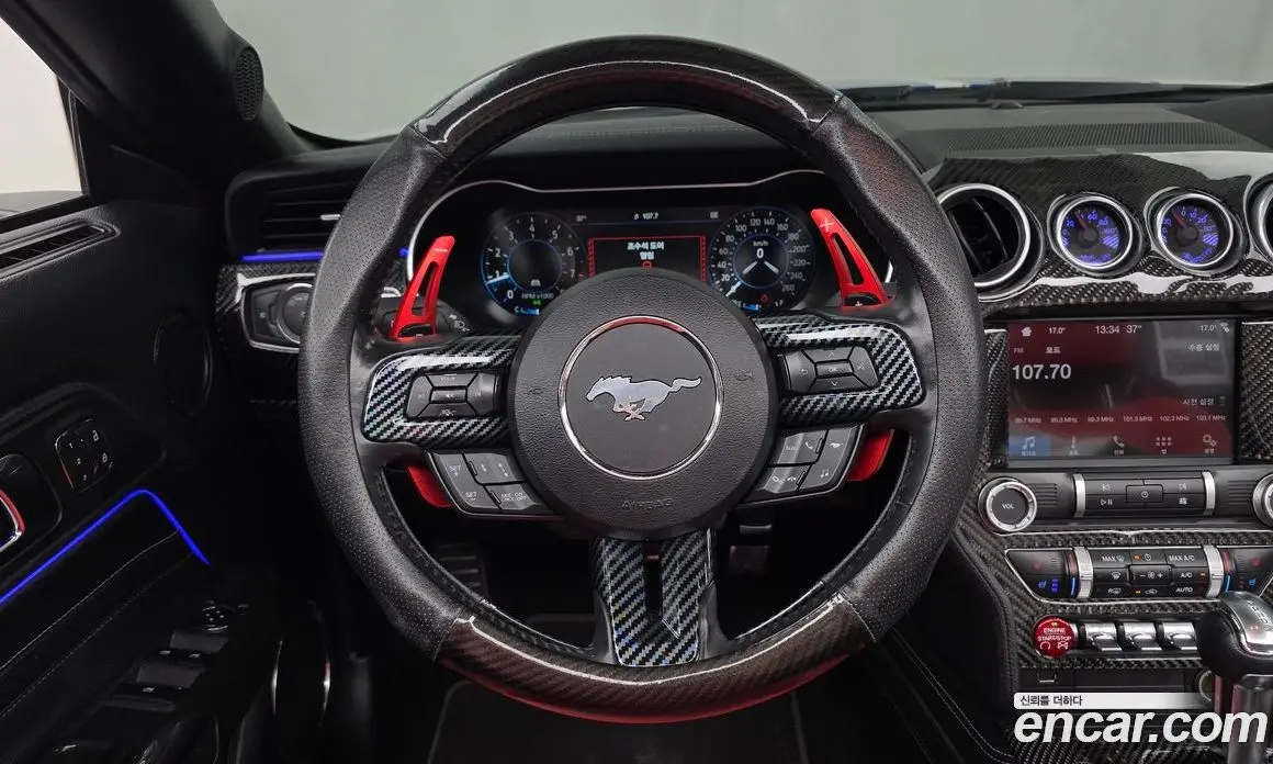 Ford Mustang 2019 2.3 автомат (гидро), фото 13