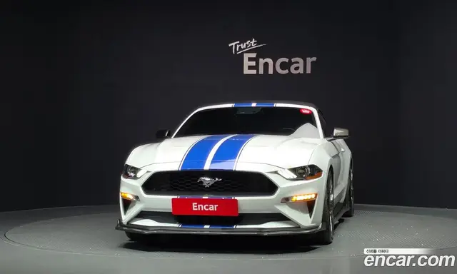 Ford Mustang 2019 2.3 автомат (гидро), миниатюра 3