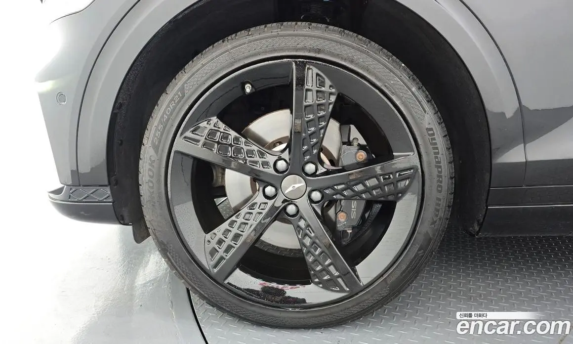Genesis GV70 2022 2.5 автомат (гидро), фото 5 Genesis GV70 2022 2.5 автомат (гидро), фото 5