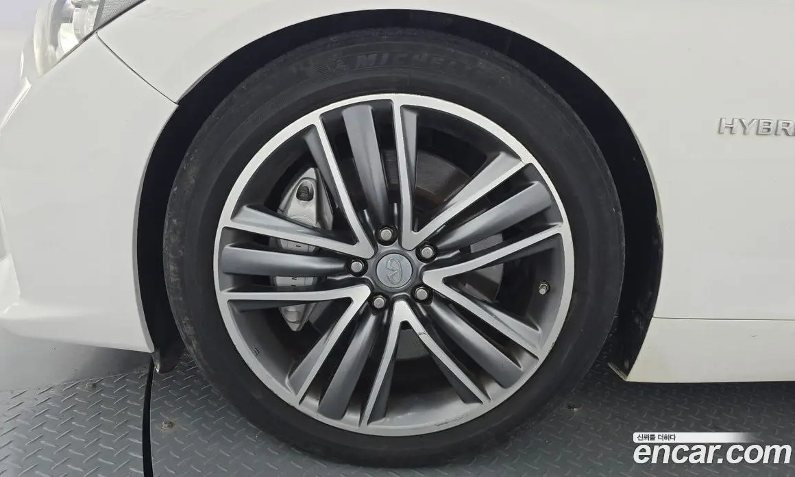 Infiniti Q50 2015 3.5 автомат (гидро), фото 5 Infiniti Q50 2015 3.5 автомат (гидро), фото 5