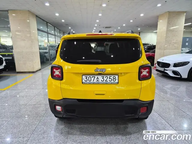Jeep Renegade 2018 2.4 автомат (гидро), миниатюра 4